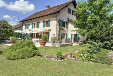 Maison de charme au cœur de Veyrier