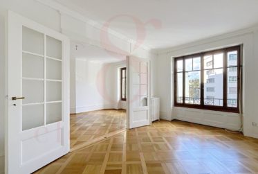 Splendide appartement ancien de 5 pièces