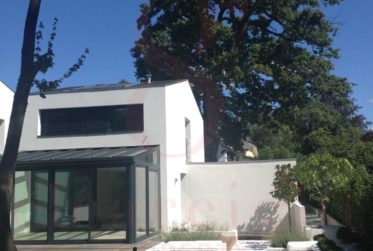 Élégante villa contemporaine dans un havre de paix